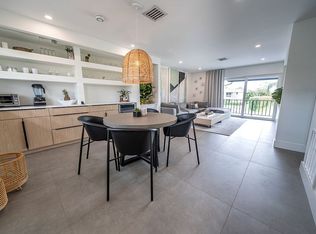 175 Palm Dr APT D, Naples, FL 34112