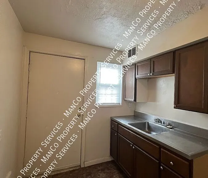1300-1330 Chardon Ct #1326 — Photo 5