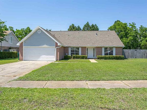 3rd image of 2264 Prytania Cir