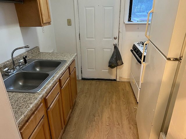 1st image of 2933 W Liberty Ave APT 3