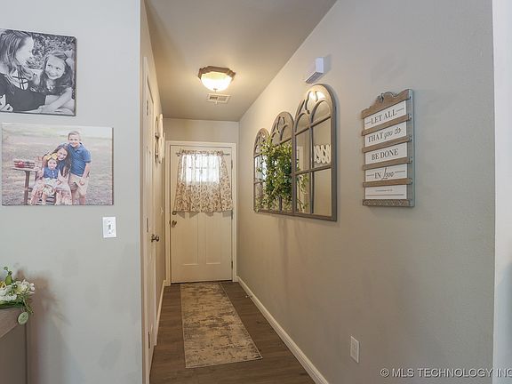 5th image of 11705 E Elm St