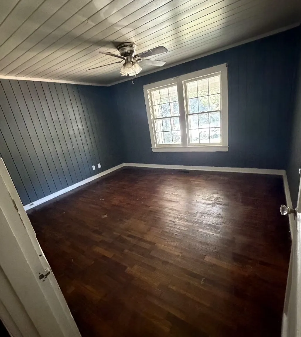 4 bed, 2.5 bath, 2100 sqft, $2,150 — Photo 2