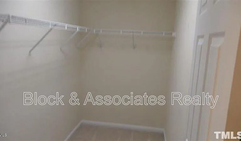 132 Linden Park Ln — Photo 4