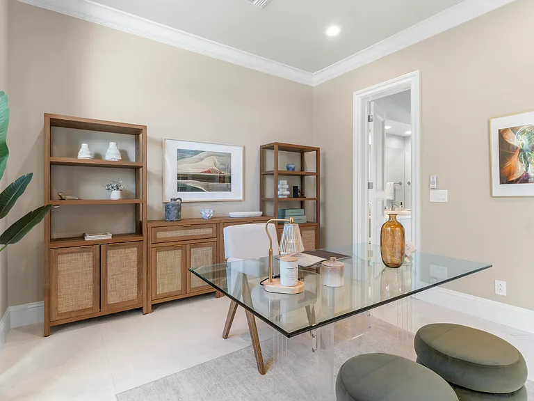 526 Point Ln — Photo 9