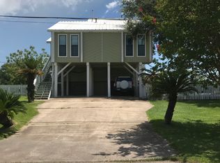 204 Yaupon Dr, Baytown, TX 77520