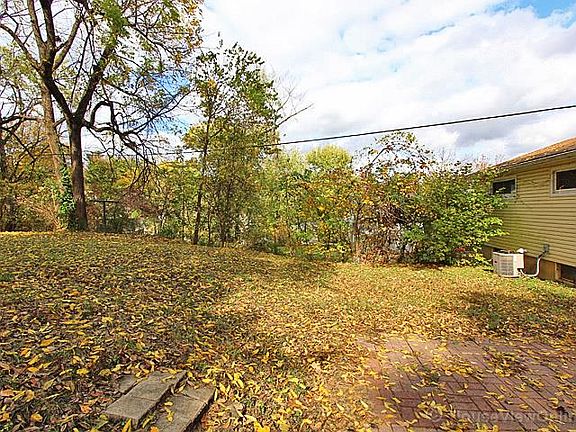 5th image of 1301 Perry Ave