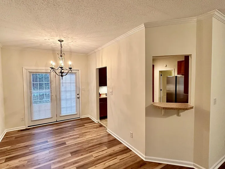205 Shelton St — Photo 16