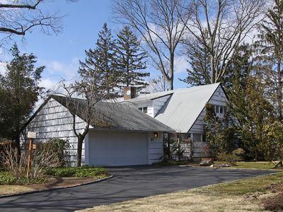 37 Hill Ln, Roslyn Heights, NY, 11577