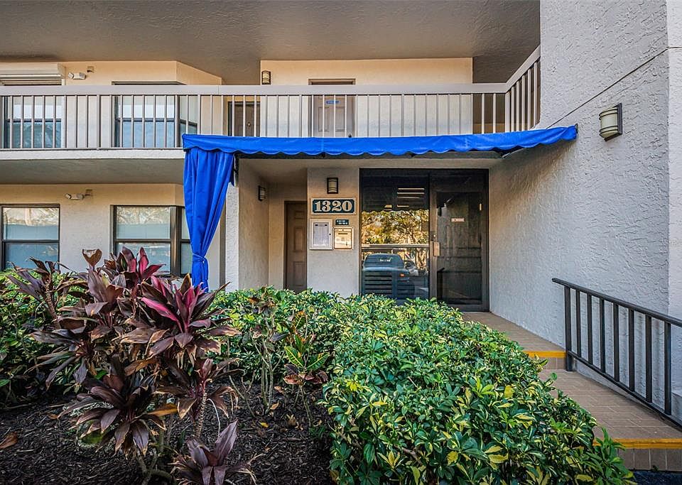 1st image of 1320 PASADENA AVENUE S #305