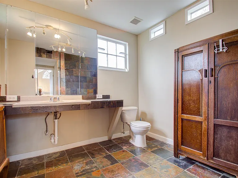 5419 Gulfton St #H — Photo 20