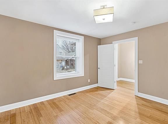 5th image of 4421 Gannett St