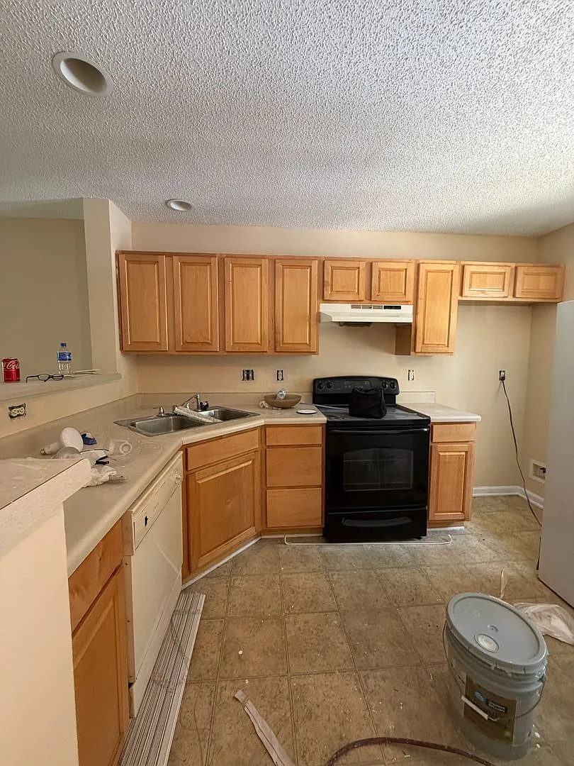 Townhome in East Charlotte — Photo 3
