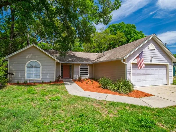 370 Cobble Ct, Mount Dora, FL 32757
