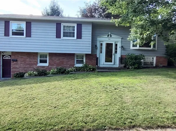 741 Wright St, Corry, PA 16407