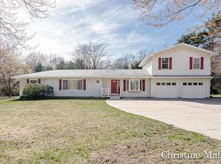 5715 Lamos Rd, Whitehall, MI 49461