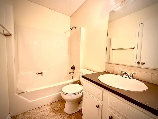 1649 Windsong Ct — Photo 4