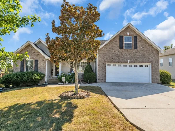 1233 Crescent Ridge Dr, Murfreesboro, TN 37128