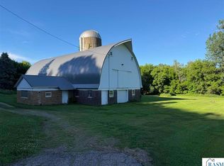 48050 Old River Bluff Rd, Saint Peter, MN 56082