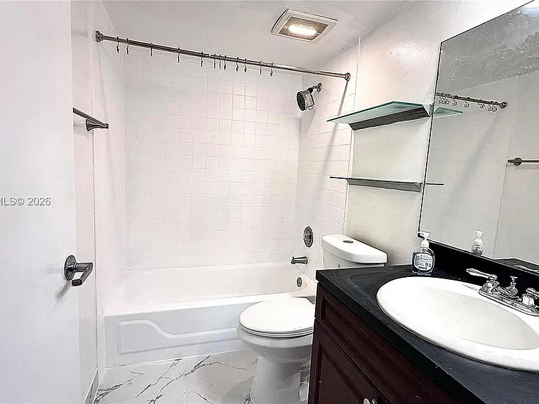 1035 West Ave #306 — Photo 16