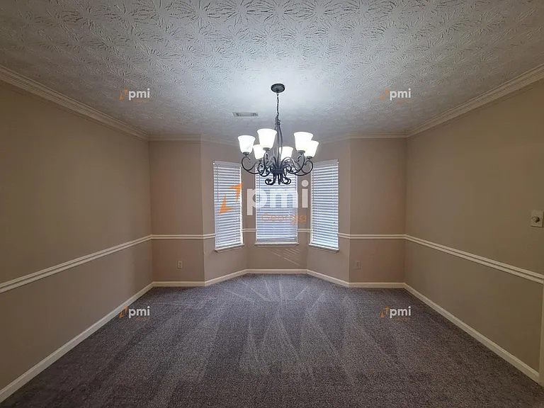160 Braelinn Cts — Photo 3