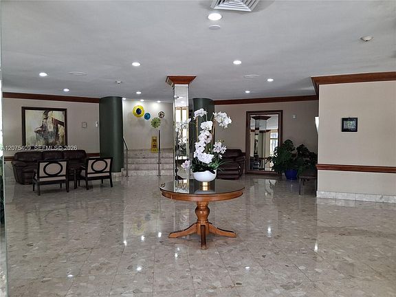 5th image of 100 Golden Isles Dr APT 206