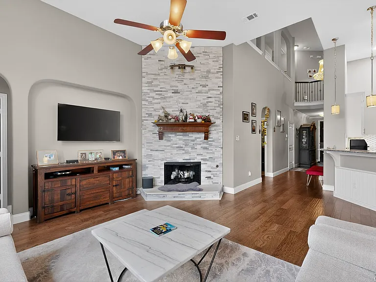 2345 Fountain Gate Dr — Photo 5