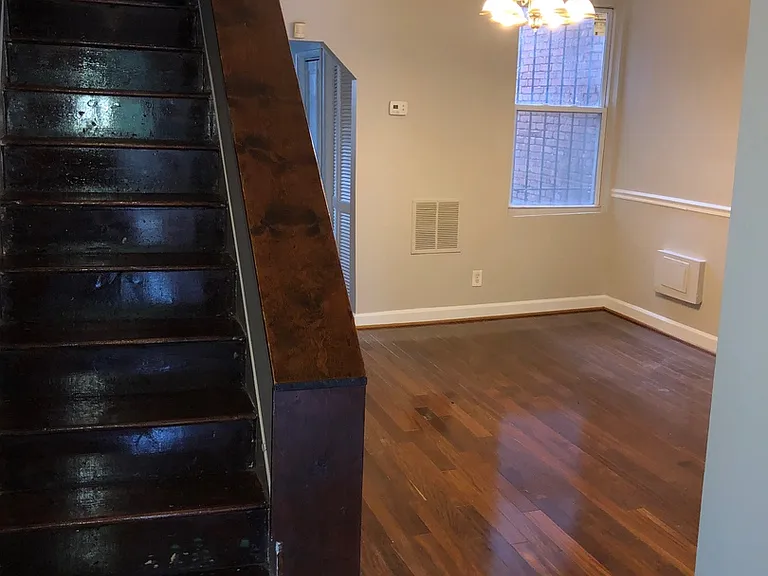 1203 I St NE — Photo 7