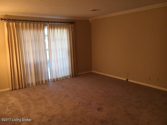 4th image of 400 Logsdon Ct #400