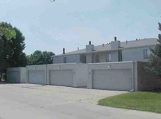 2109 Sky Line Dr, Waterloo, IA 50701