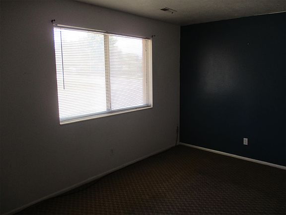3rd image of 325 N 200 W APT 1