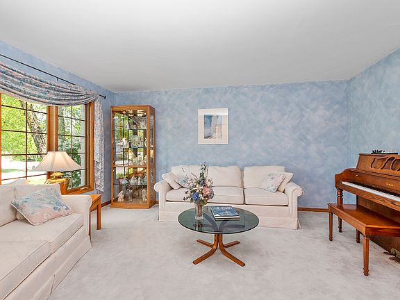 4th image of 9097 Charrington Dr