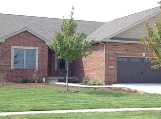 1603 Delane Dr, Mahomet, IL