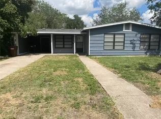 1308 E Johnston Ave, Kingsville, TX 78363