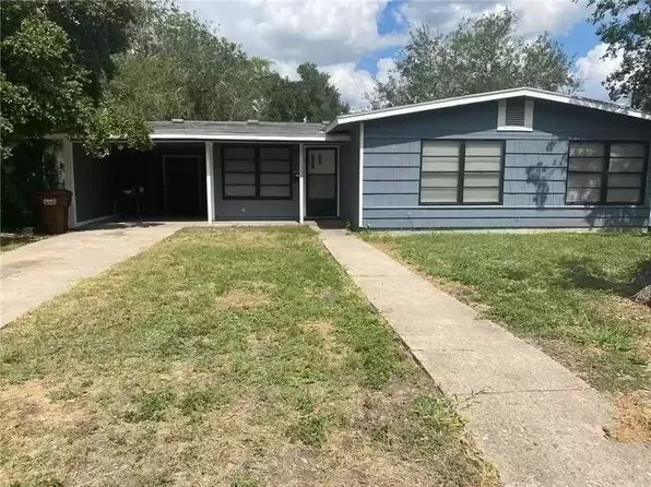 1308 E Johnston Ave, Kingsville, TX 78363
