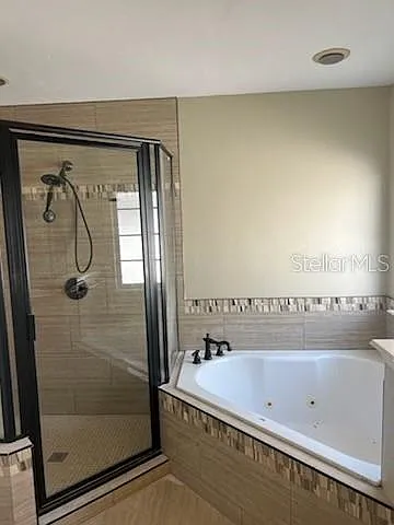 14424 NW 22nd Pl — Photo 9