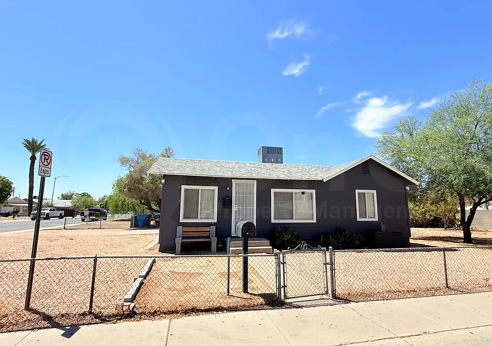 17 E Townley Ave