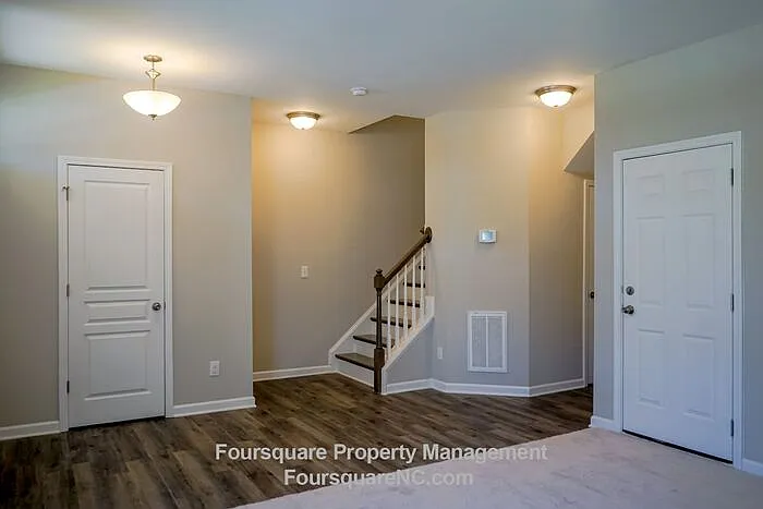 6405 Giddings St — Photo 12