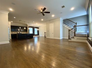 5226 Kiam St Unit 1010, Houston, TX 77007