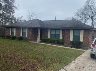 123 Lone Oak Dr, Highlands, TX 77562