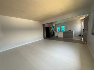 8402 Slater Ave APT B, Huntington Beach, CA 92647