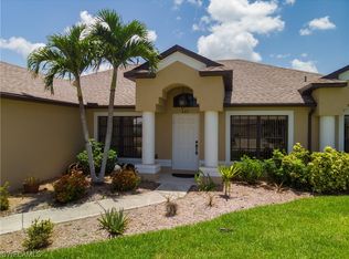 425 NW 37th Pl, Cape Coral, FL 33993