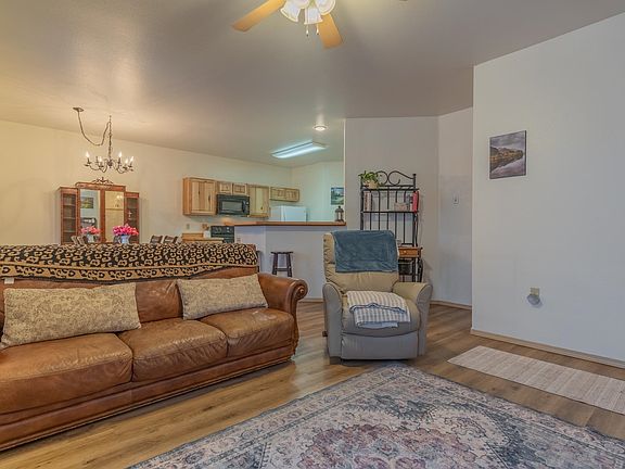 5th image of 1528 28th Ave APT B
