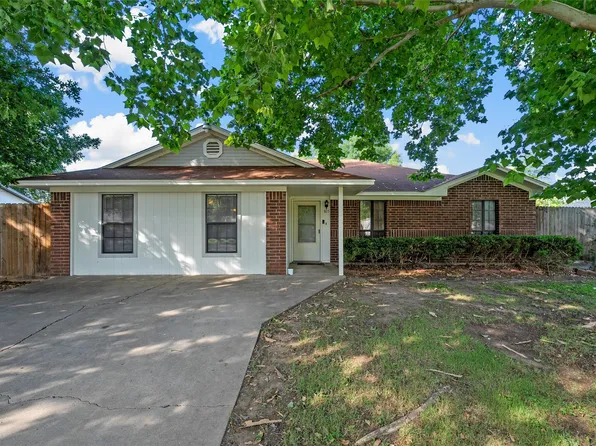 305 Elmwood Dr, Woodway, TX 76712