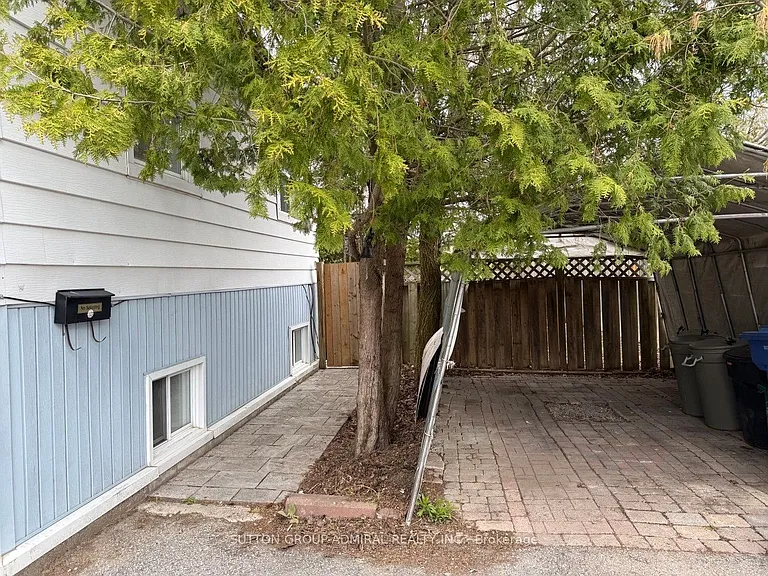 386 Irene Dr — Photo 3