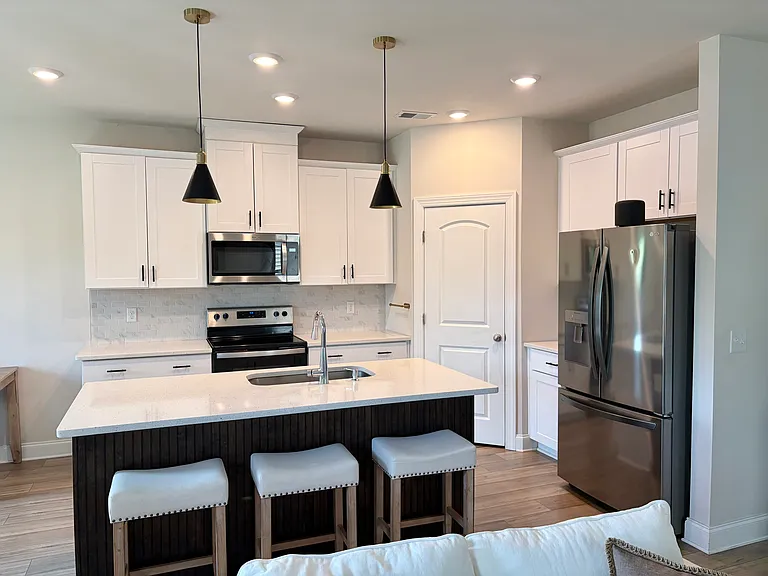 702 Taylor Bend Rd — Photo 3
