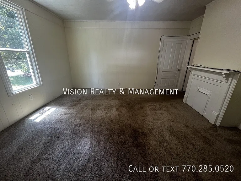 304 Broad St — Photo 8