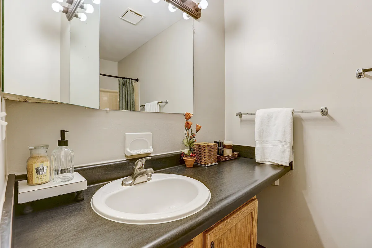 Building Photo - Beechmill Apartments