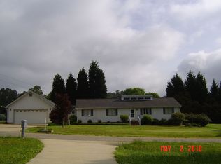 8221 Charlbert Ct, Apex, NC 27539