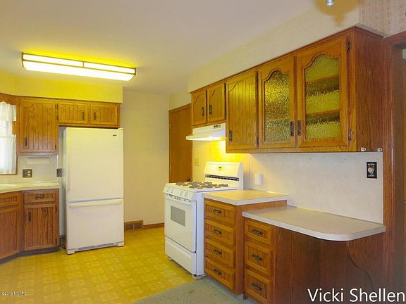 5th image of 2535 Boulevard Dr SW