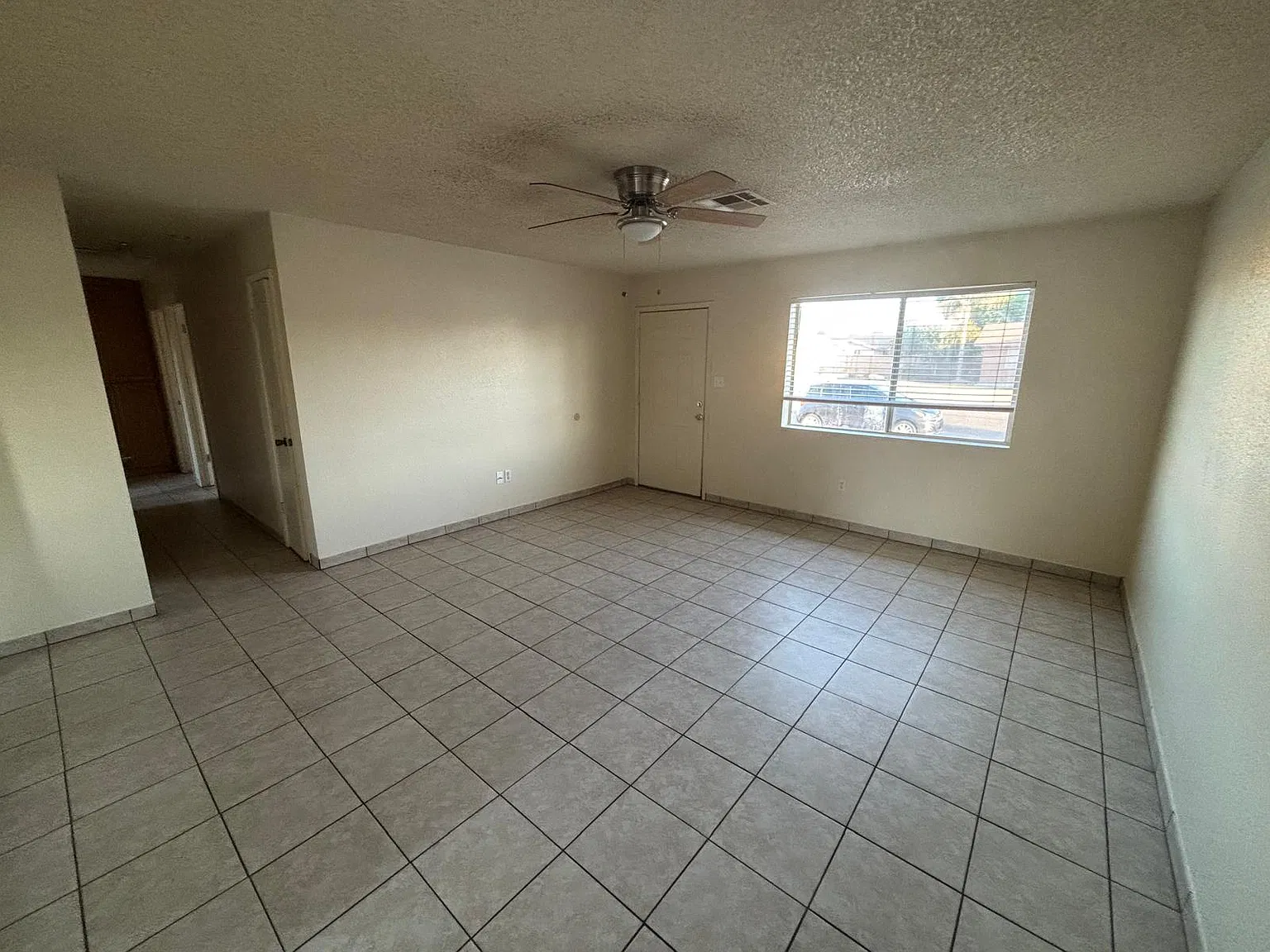 3 bed, 1238 sqft, $1,400 — Photo 3
